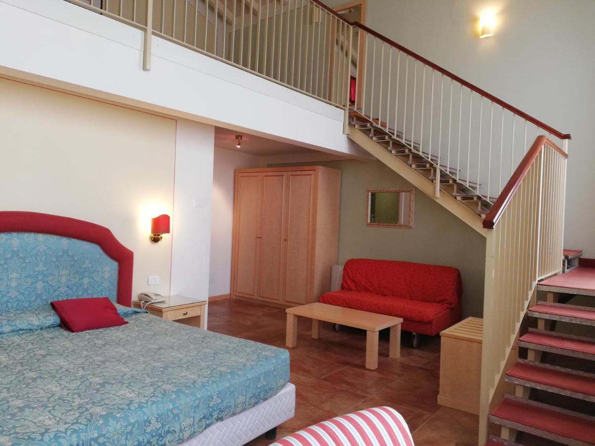 Hotel Belvedere Verbania Luaran gambar
