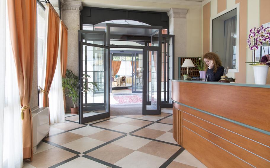 Hotel Belvedere Verbania Luaran gambar